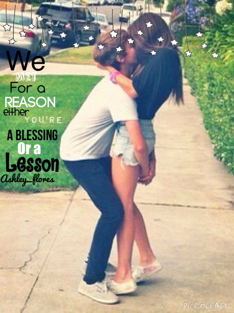 Парень и девушка трогают друг друга. Парень и девушка. Школьники занимаются любовью. Парень и девушка трогают друг друга. Парень и девушка трогают друг друга.