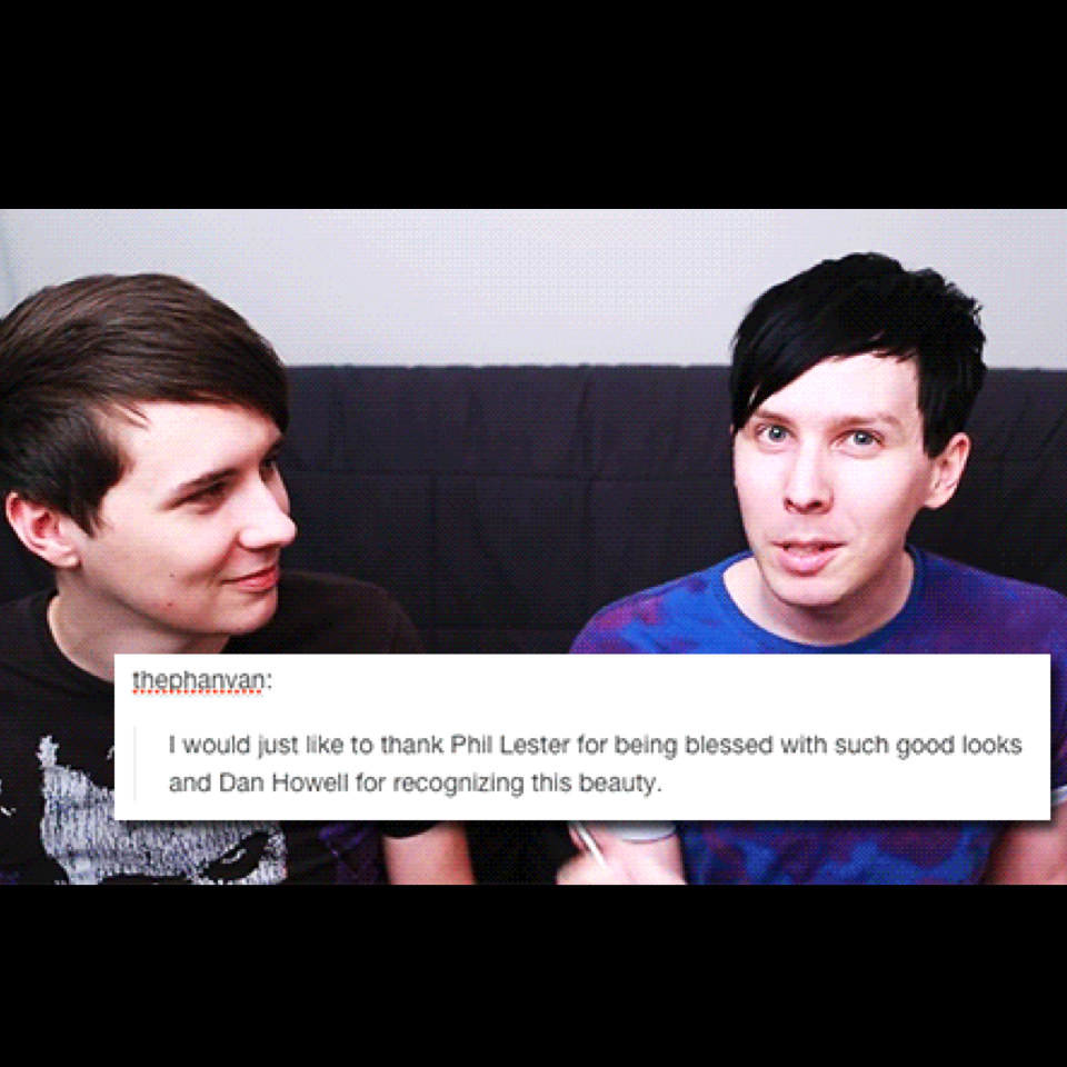 How are john and phil. Дэн хауэлл гифка. фил лестер и дэн хауэлл встречаются. dan and phil 2025.
