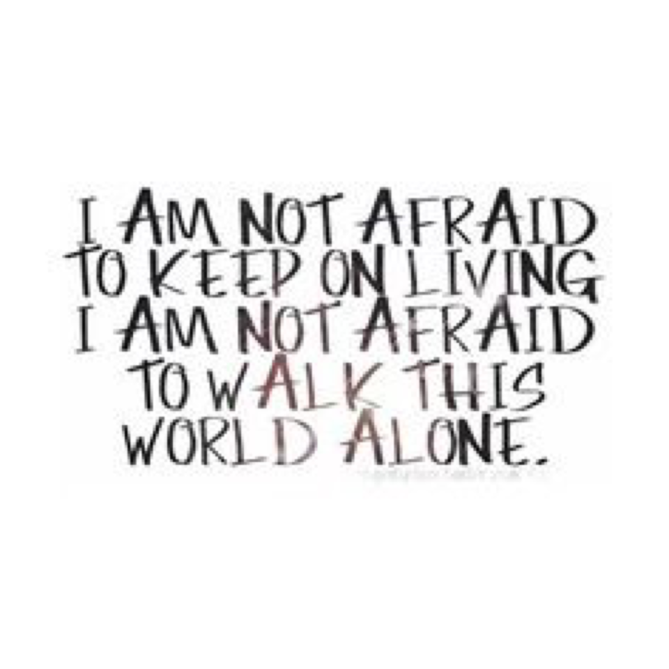 To make me afraid. Im not afraid. текст my chemical romance famous last words. be not afraid сломанный шрифт. как переводится not afraid.